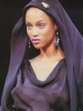 Sexy talk show host tyra banks